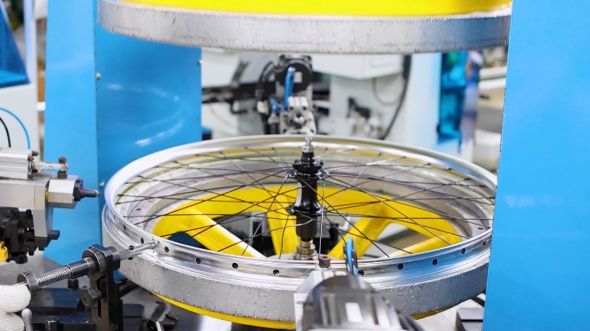 Building SE Bikes Wheels